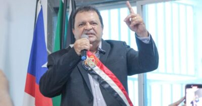 Prefeito é cassado por nepotismo, vice assume e nomeia a mãe