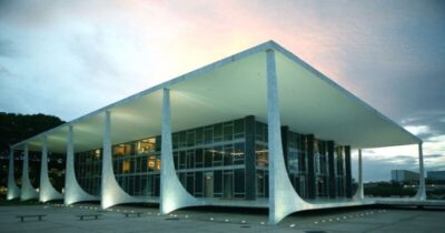 Aprovação do STF despenca para 12% entre brasileiros