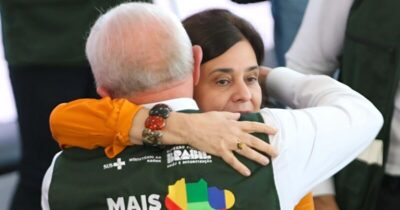 Ex-ministra da Saúde terá quarentena remunerada de 6 meses
