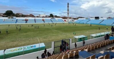 Nhozinho Santos recebe críticas por problemas estruturais