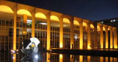 Governo Lula reserva R$ 1,1 mi para carpetes no Itamaraty