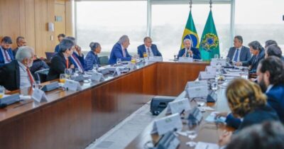 Lula acomoda aliados em estatais com altos salários