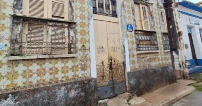Justiça obriga São Luís a recuperar prédios históricos ocupados