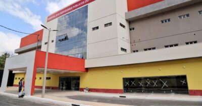 Enfermeiros cobram piso e pacientes sofrem com infiltrações
