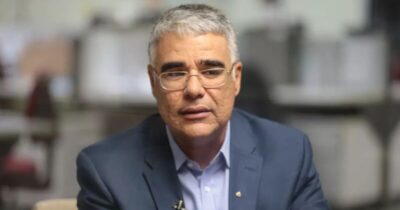 Compra de respiradores fantasmas é alvo de crítica de Girão