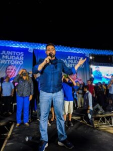 PERITORÓ: MILHARES DE PESSOAS COMPARECERAM NA CONVENÇÃO QUE CONFIRMOU DR. JÚNIOR COMO CANDIDATO A PREFEITO