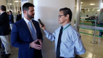 Luto e Glória por Gil Maranhão