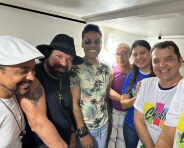 Multidão se despede do “fora de época” em Bacabeira