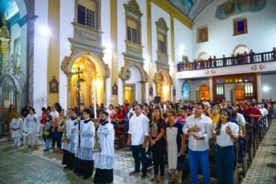 Governador Carlos Brandão participa de Missa de Cinzas em São Luís