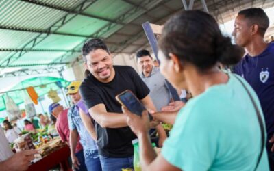 Prefeito Luciano comemora seu aniversário com o povo: Local escolhido foi a Feira Municipal