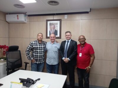 PRESIDENTE DO PSB E PRÉ-CANDIDATO A PREFEITO DE ZÉ DOCA, DR. MAZINHO E O DEPUTADO ESTADUAL RAFAEL, SOLICITAM RECUPERAÇÃO DA MA 006 A SINFRA.