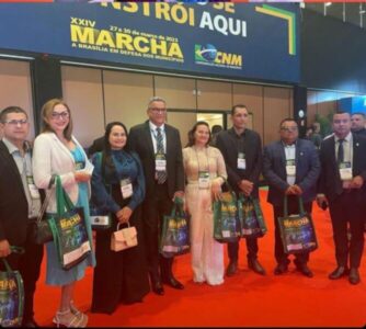 PREFEITO FERNANDO CUBA PARTICIPA DA 24ª MARCHA DOS PREFEITOS EM BRASÍLIA E BUSCA RECURSOS FEDERAIS PARA CEDRAL