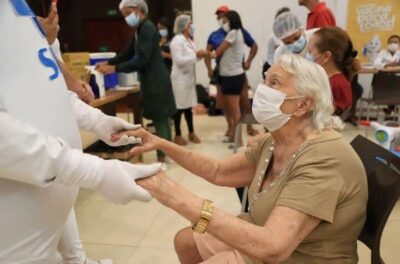 CAMPANHA VACINA PARA TODOS REGISTRA QUASE 800 DOSES DE VACINA APLICADAS CONTRA INFLUENZA E COVID-19, NO PÁTIO NORTE SHOPPING