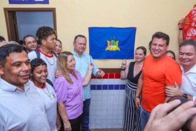 IRACEMA VALE PRESTIGIA ENTREGA DE OBRAS EM ESCOLAS ESTADUAIS DE SÃO LUÍS
