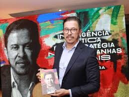 Estrategista político Paulo Moura, desembarca em São Luís para o lançamento de seu livro “Inteligência Política e Estratégias nas Campanhas Eleitorais”