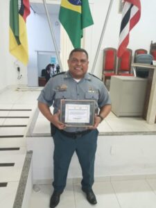 Subtenente Jean recebe o título de Cidadão Patoense por seus relevantes serviços prestados em São João dos Patos