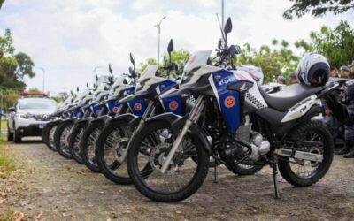 Pinheiro recebe nova viatura e moto do Governo do Estado