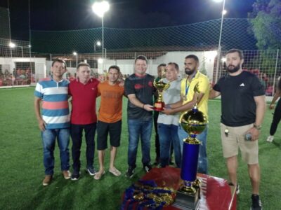 Prefeito Enoque Mota prestigia grande final do campeonato do Raifran