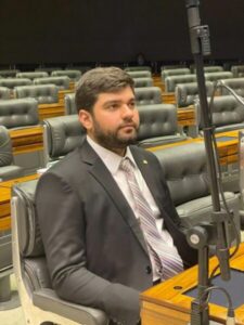CÂMARA APROVA PROJETO DE LEI DO DEPUTADO MARRECA FILHO QUE ASSEGURA DIREITOS ÀS PESSOAS COM SEQUELAS DE QUEIMADURAS