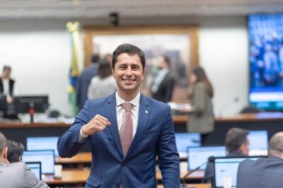 PROJETO DO DEPUTADO DUARTE JÚNIOR QUE ASSEGURA REPASSE DIRETO ÀS ESCOLAS COMUNITÁRIAS É APROVADO NA COMISSÃO DE EDUCAÇÃO DA CÂMARA FEDERAL