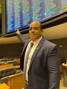 DEPUTADO FEDERAL WOLMER ARAÚJO ASSUME MANDATO NA CÂMARA DOS DEPUTADOS