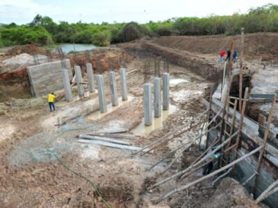 Infraestrutura em ação: Obras da ponte do povoado Ave Maria na região do Gama avançam