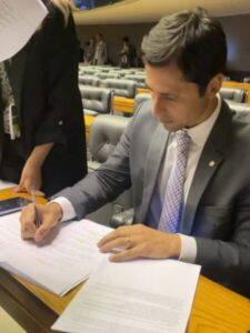 DEPUTADO DUARTE JÚNIOR ASSINA MANIFESTO EM DEFESA DOS SETORES DE EVENTOS E TURISMO