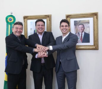 PRESIDENTE DA FAMEM IVO REZENDE E MILTINHO ARAGÃO REALIZAM VISITA DE CORTESIA AO GOVERNADOR EM EXERCÍCIO FELIPE CAMARÃO
