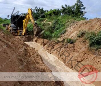 Prefeitura de Codó realiza limpeza e desobstrução de canal no Bairro Santo Antônio