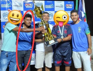 Após matéria criticando o prefeito de Porto Rico, pai do Secretário de Esporte, ameaça jornalista e diz “Cuidado com isso! Esqueceu de Décio Sá?”