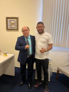 *DUPLA ADESÃO!* NO GRUPO DO VEREADOR ASTRO DE OGUM EX-DIRETOR ADMINISTRATIVO DO HOSPITAL GENÉSIO RÊGO E O JORNALISTA E PRODUTOR CULTURAL ROBÉRIO LIMA