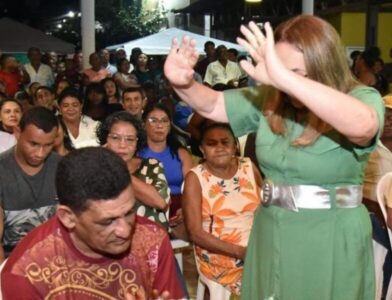 Márcia Bacelar: a gente só dá o que tem…