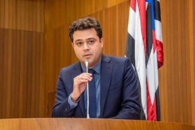 Leandro Bello comemora a confirmação do curso de Direito no campus da UEMA em Timon