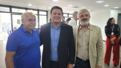 Programas da UEMA formam professores e beneficiam idosos em Arari