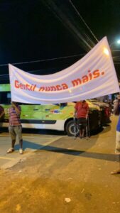 Vaias e faixas de Fora Gentil, marcam eventos de inaugurações em Caxias