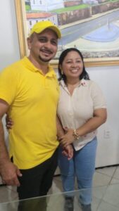 No embalo da convenção prefeita festeja aniversário