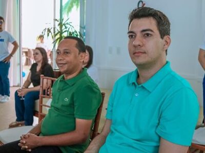MARCOS CASTRO É SURPREENDIDO POR HOMENAGEM DE UM GRUPO DE AMIGOS