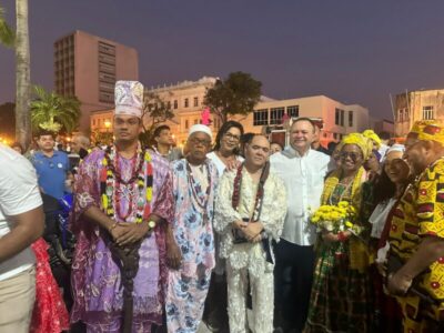 ASTRO DE OGUM REALIZA PROCISSÃO DO ORIXÁS E ARRASTA MULTIDÃO NO CENTRO HISTÓRICO DE SÃO LUIS
