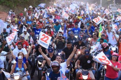 Motocada em Caxias é marcada por manifestações de apoio a Paulinho