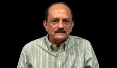 Absurdo! Julinho envia trio elétrico de campanha para procissão de Ribamar e padre ordena retirar foto do prefeito