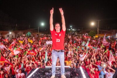 Gabriel 13 realiza o maior arrastão e comício da história de Matões