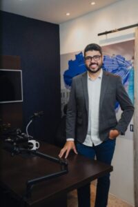 Advogado e empresário do setor metalúrgico comemora sucesso de dois podcasts