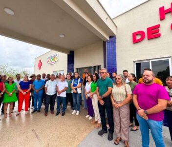 Prefeita Professora Leide inaugura Hospital Municipal de Governador Archer muito mais moderno como presente de Natal para a população