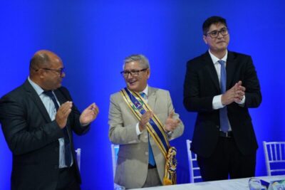 Eudes Barros e Márcio Greik tomam posse em Raposa após votação histórica