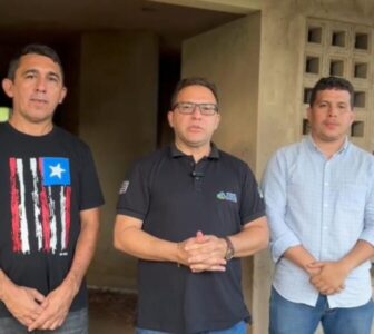 Compromissado com a Educação o prefeito Léo do Banco visita obra abandonada da creche e anuncia retomada dos trabalhos