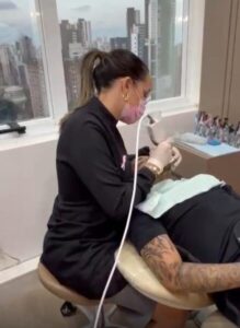 Odontologia Estética em Alta: Tendências que prometem transformar sorrisos aliado à tecnologia em 2025