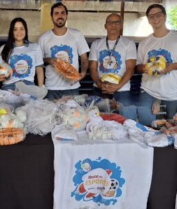 Secretária Andrhéya do Jurandy representa prefeito Raimundinho e entrega kits do Projeto Rota do Esporte a jovens atletas de Presidente Dutra