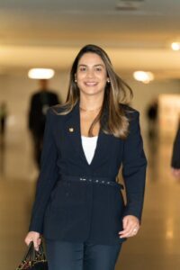 Senadora Ana Paula Lobato é eleita terceira-secretária do Senado Federal