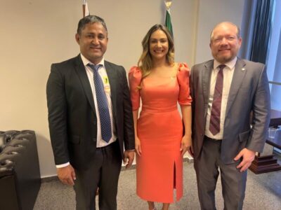 Prefeito Toca Serra parabeniza a senadora Ana Paula pela eleição para a Mesa Diretora do Senado