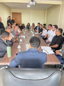 Rodoviários e empresários não chegam a acordo em audiência de mediação; novo encontro está marcado para segunda-feira